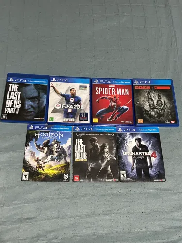 PlayStation 4 slim 500gb , 2 controle + 7 jogos 