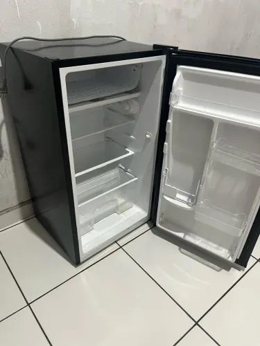 Vendo Frigobar Seminovo