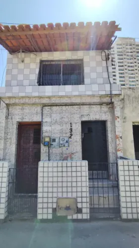 Apartamento na rua Aracati localizado no bairro Benfica, com 1/ quarto, banheiro, cozinha
