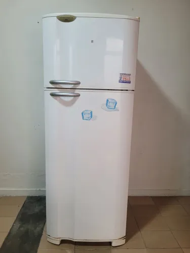 Geladeira electrolux