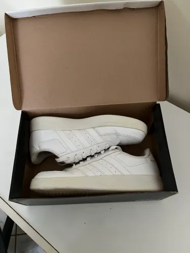 Tênis branco adidas 38