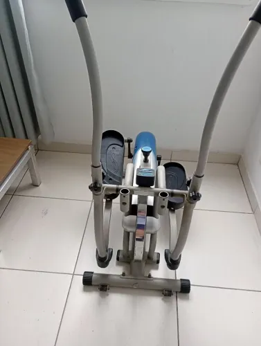 APARELHO ORBITREK PARA EXERCICIOS