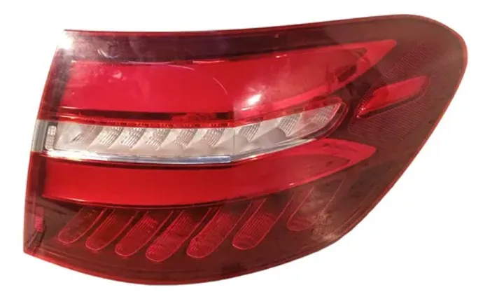Lanterna Traseira Direita Mercedes GLC 250 2.0 2015 a 2017