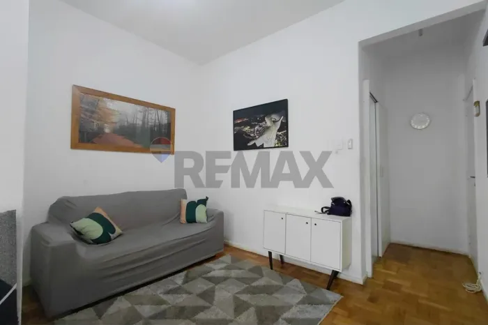 Apartamento para Alugar com 1 Quarto com Suíte e Dependência, em Copacabana, RJ. Por R$ 2.