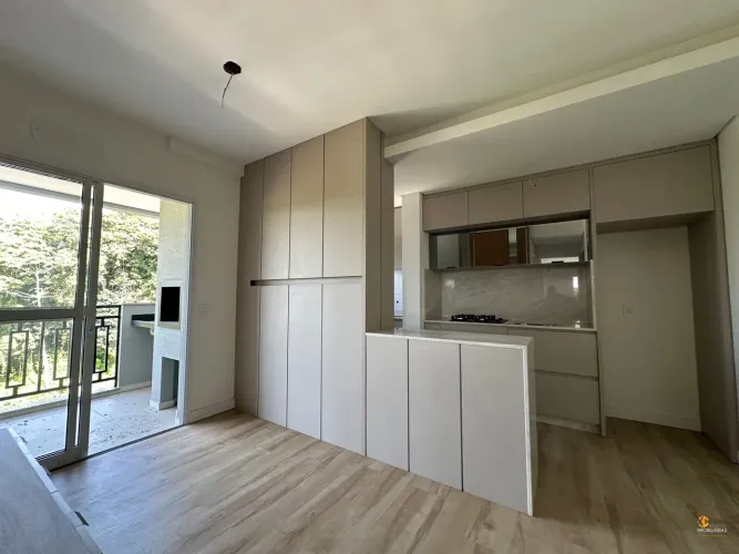 Apartamento semimobiliado | Novo | Localizado no Costa e Silva essa é a sua oportunidade d