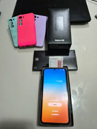 Samsung Galaxy S23 256GB - Estado de Novo - Caixa e Capinhas