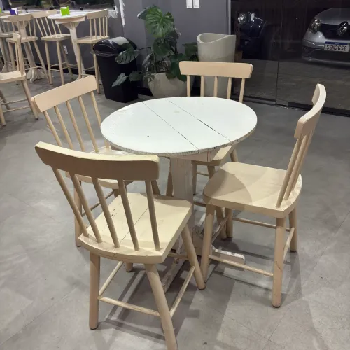 Conjunto de Mesa Redonda + 4 Cadeiras de Madeira Maciça