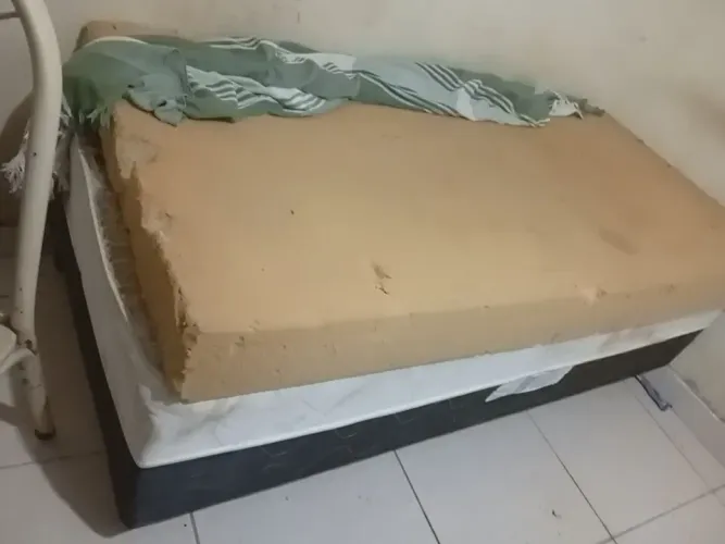 Cama box de solteiro + colchão incluso 