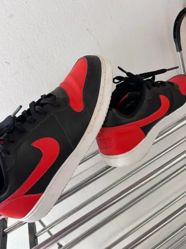Tênis Nike Court usado 