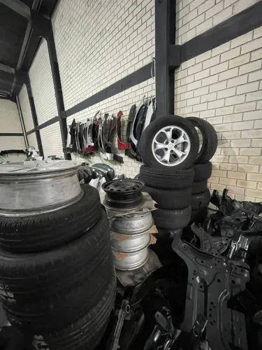 Rodas Pneus De Carro Vários Modelos (Fiat, Ford, Volkswagen, Chevrolet...) Auto Peças 