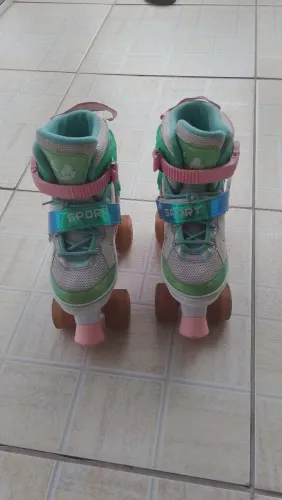 PATINS menina LED 28-32 impecável