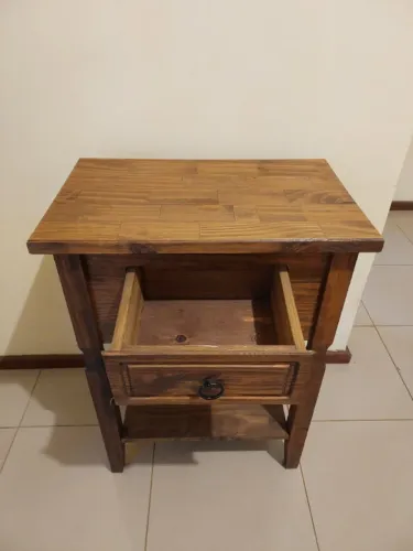 Cômoda de Madeira 