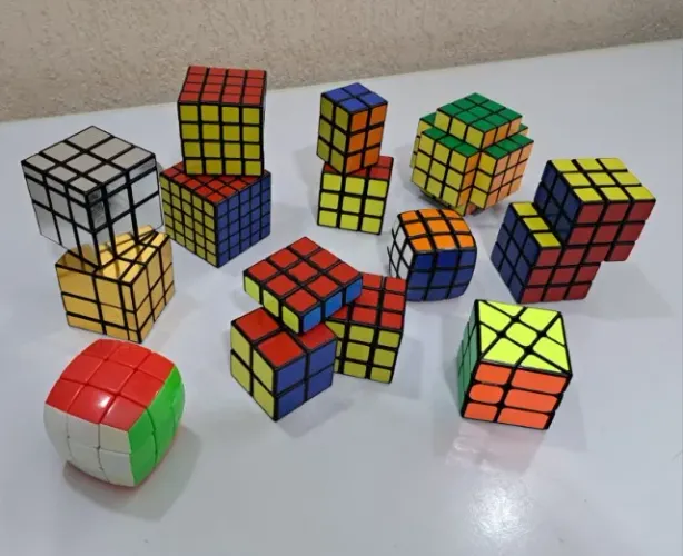KIT 14 CUBOS MÁGICOS PROFISSIONAIS + DIFERENTES MODELOS | 2x2 até 5x5