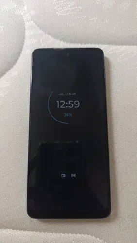 VENDO MOTO G62 5G em Ótimo Estado