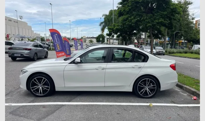 BMW 320I A 2.0 Turbo/activeflex 16V 184cv 4P 2014