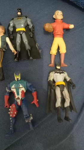 Bonecos originais