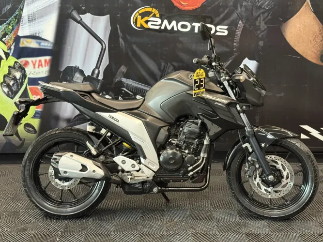 Yamaha FZ25 250 2023/23 Preta / Freio ABS, Farol em LED