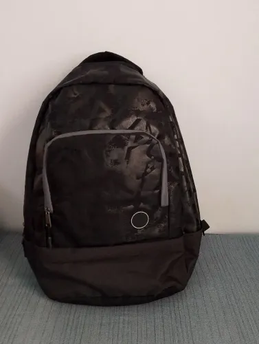 Mochila Seanite escolar semi nova em ótimo estado..usada 3 vezes