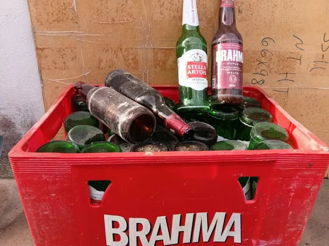 Vendo essa grade de serveja misturado com Estela e brahma