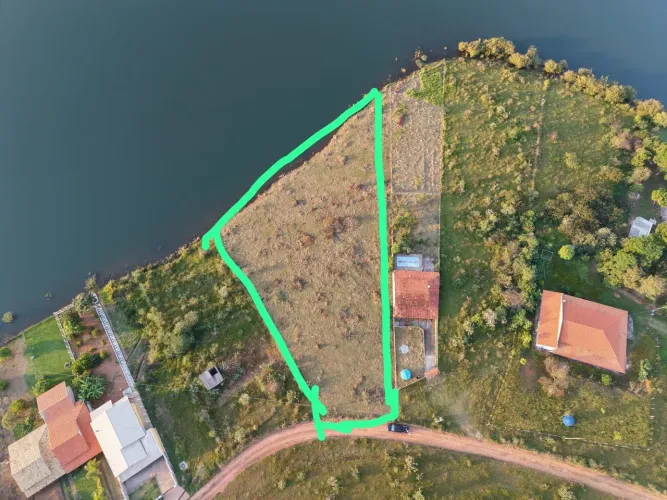 Lote na beira da represa em Itutinga