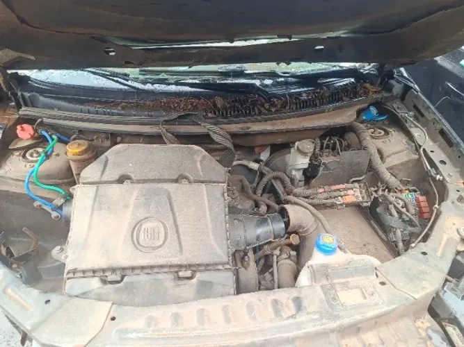Sucata Fiat Siena 1.6 2013/2014