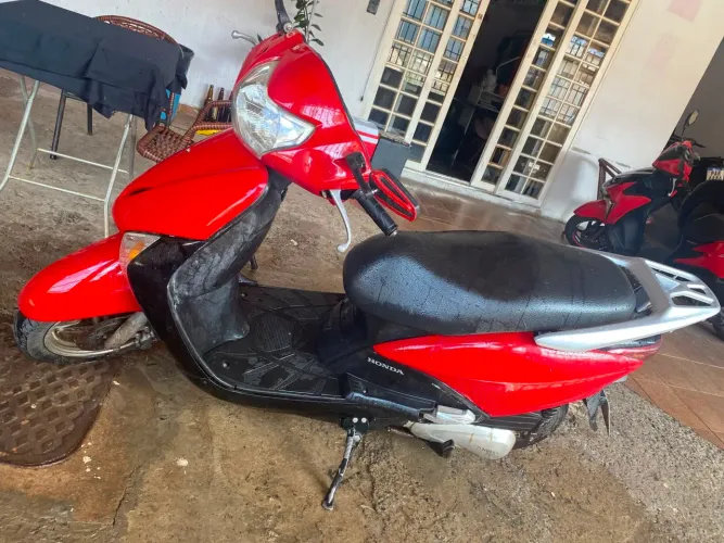 Honda lead