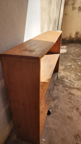 Estante de madeira maciça rústica