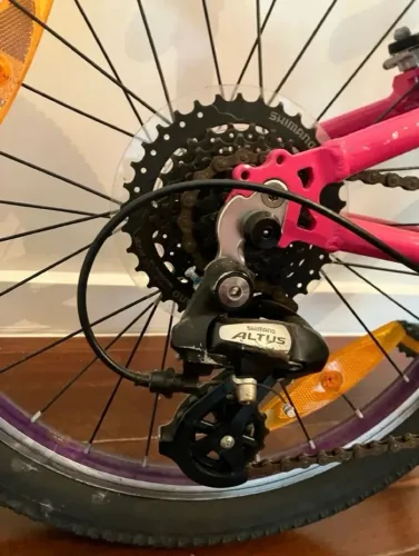 Bicicleta Trek Aro 20, Rosa, Shimano Altus, Quadro Alumínio.