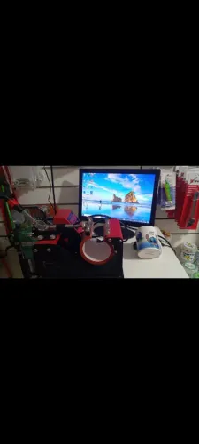 Atenção são 2 impressoras 3D de xícaras garrafinhas etc....