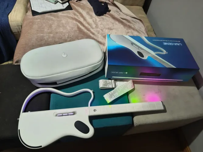 Lava genie Guitarra Sampler Branca
