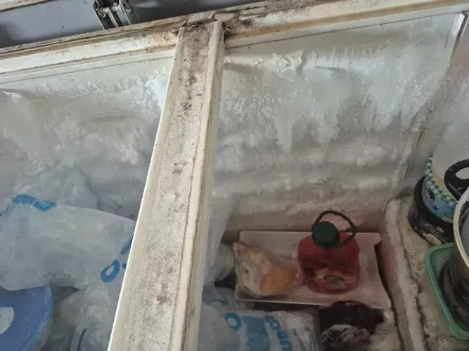 Vendo freezer duplo, usado mais funcionando