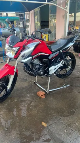 Vendo 160 titan cG em dias no jeito de transferir 16 mil .