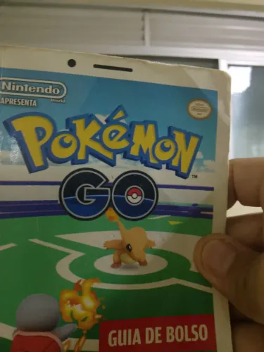 Vendo guia de bolso raro de pokemon Go de 3ds e um guia da geração geek e guia pokémon go 