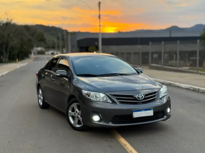 Toyota Corolla XEI 2.0 Flex 16V Aut. 2012