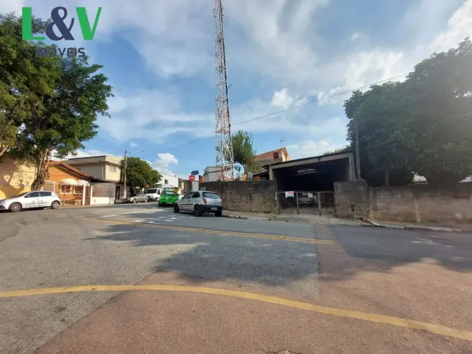 Casa apropriada para investimento no bairro Santo Antônio