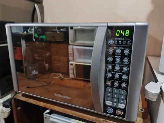 Microondas Electrolux 31 Litros Espelhado