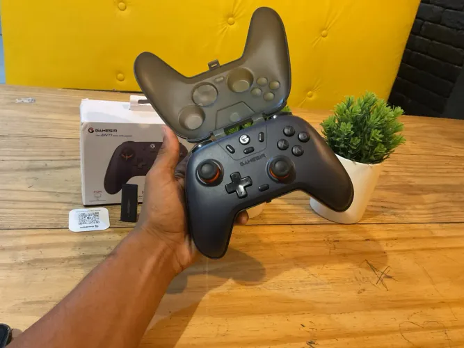 Controle Gamesir Tri-mode - Novo