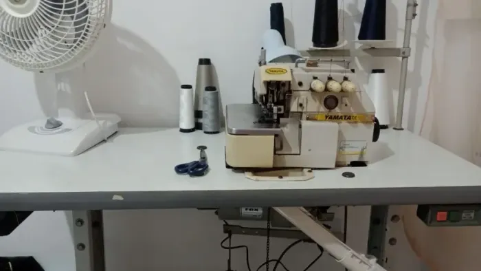 Máquina de costura