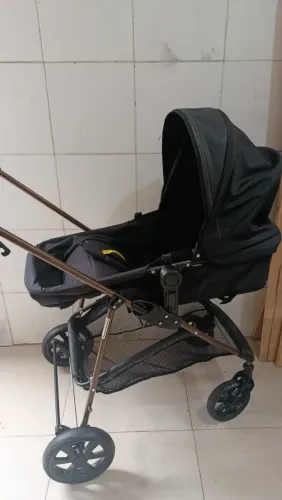 Carrinho Moisés novo usado 2 vezes dentro de casa