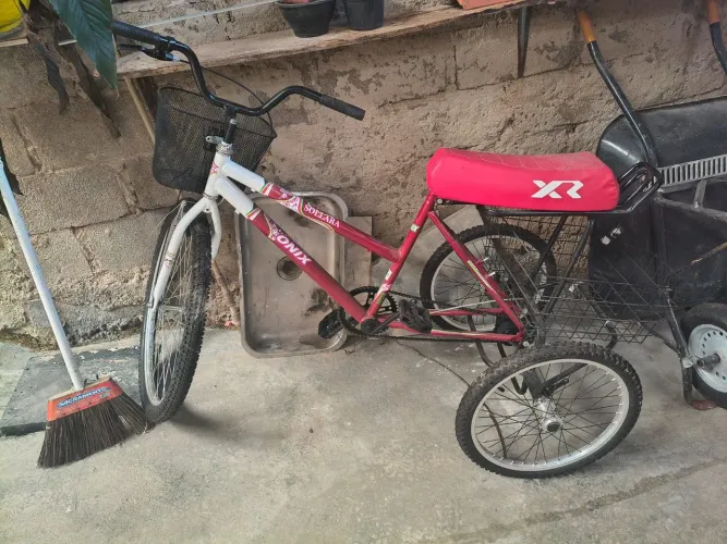 Bicicleta triciclo nova nunca usada