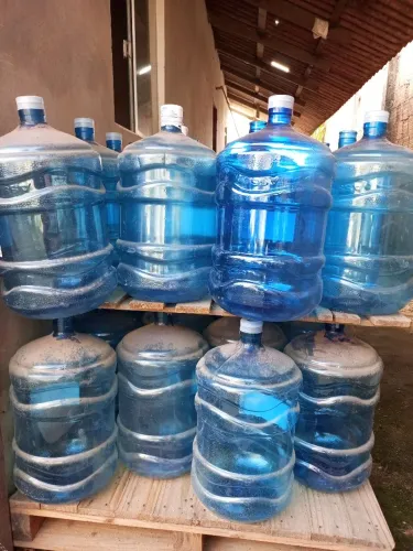 Garrafões  de 20L a venda 