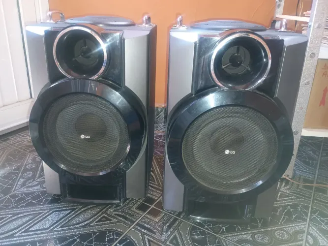 Caixas de Som LG modelo MCS503F