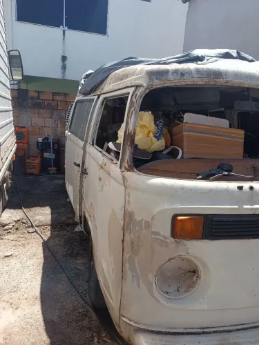 Volkswagen Kombi Standard/ Luxo/ Serie Prata 2004