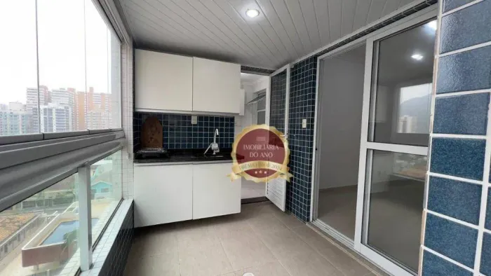 Canto do Forte: Apartamento Moderno com Vista para o Mar e Varanda Gourmet Apartamento de 