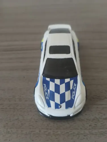 Hot Wheels Porsche Panamera 2018 Hw Metro