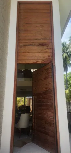 Marceneiro/ pinturas/ revitalização/ acentamentos de janelas/ portas.