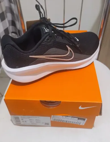 Tênis Nike feminino