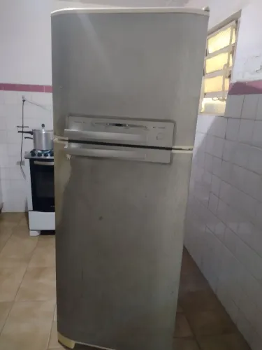 Geladeira Electrolux para concerto 