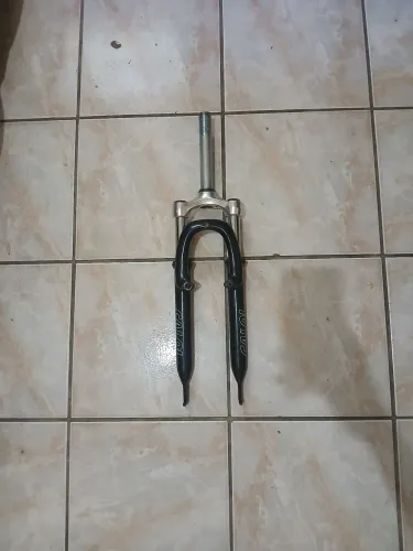 Suspensão Caloi aro 24 (boas condições)