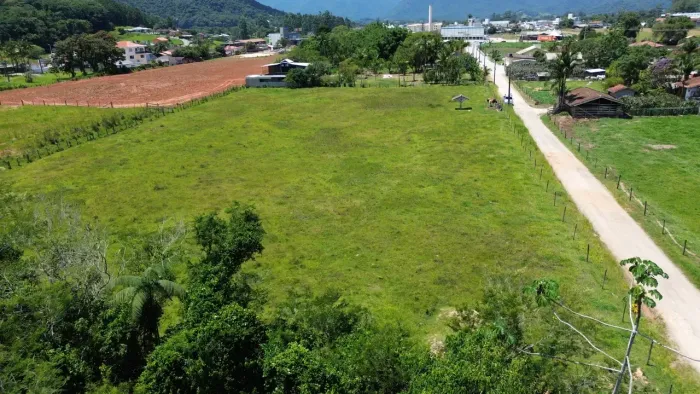 Belo terreno comercial em Santo Amaro da Imperatriz - SC